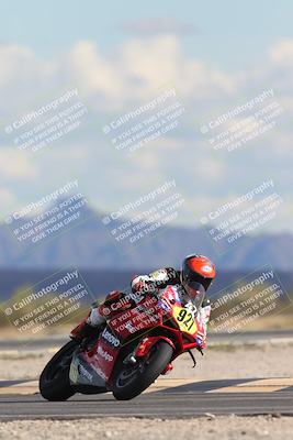 media/Nov-16-2025-Race Pace (Sun) [[8c5fa54630]]/Non Verified Riders (1st 20 Minutes)/5-Turn 15 (110pm)/